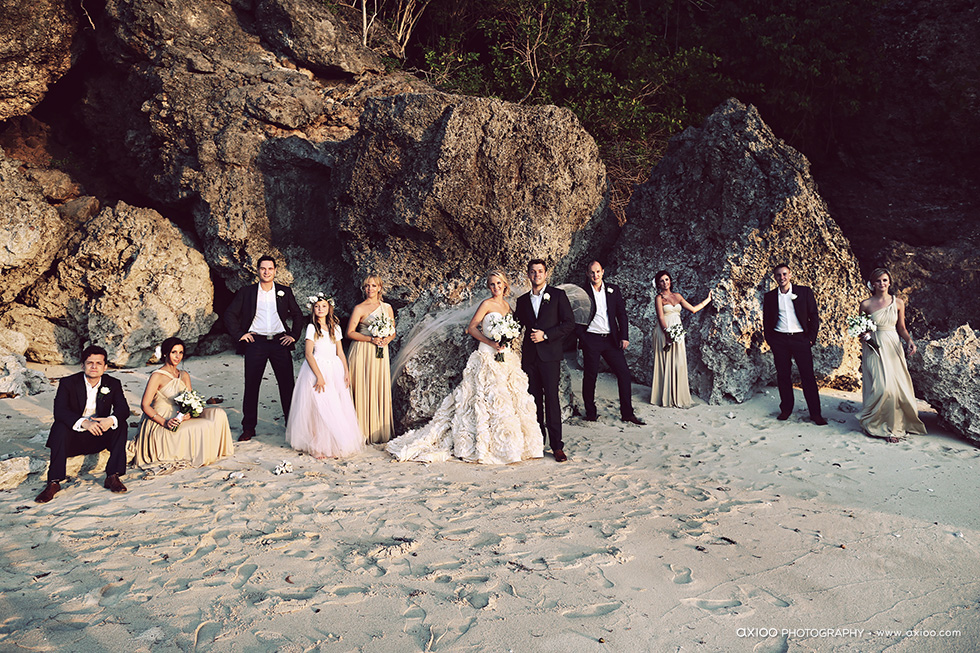 Axioo: Layers of Intricate Intimacies